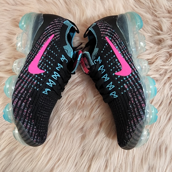 Nike Air Vapormax Flyknit 3 Black Hyper Pink - Picture 7 of 8